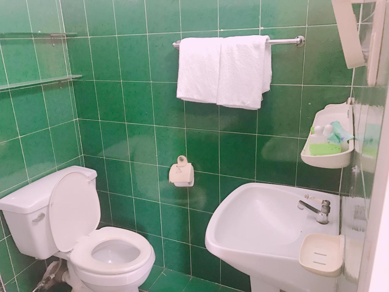 Thinh Vuong Hotel Хошимин Экстерьер фото