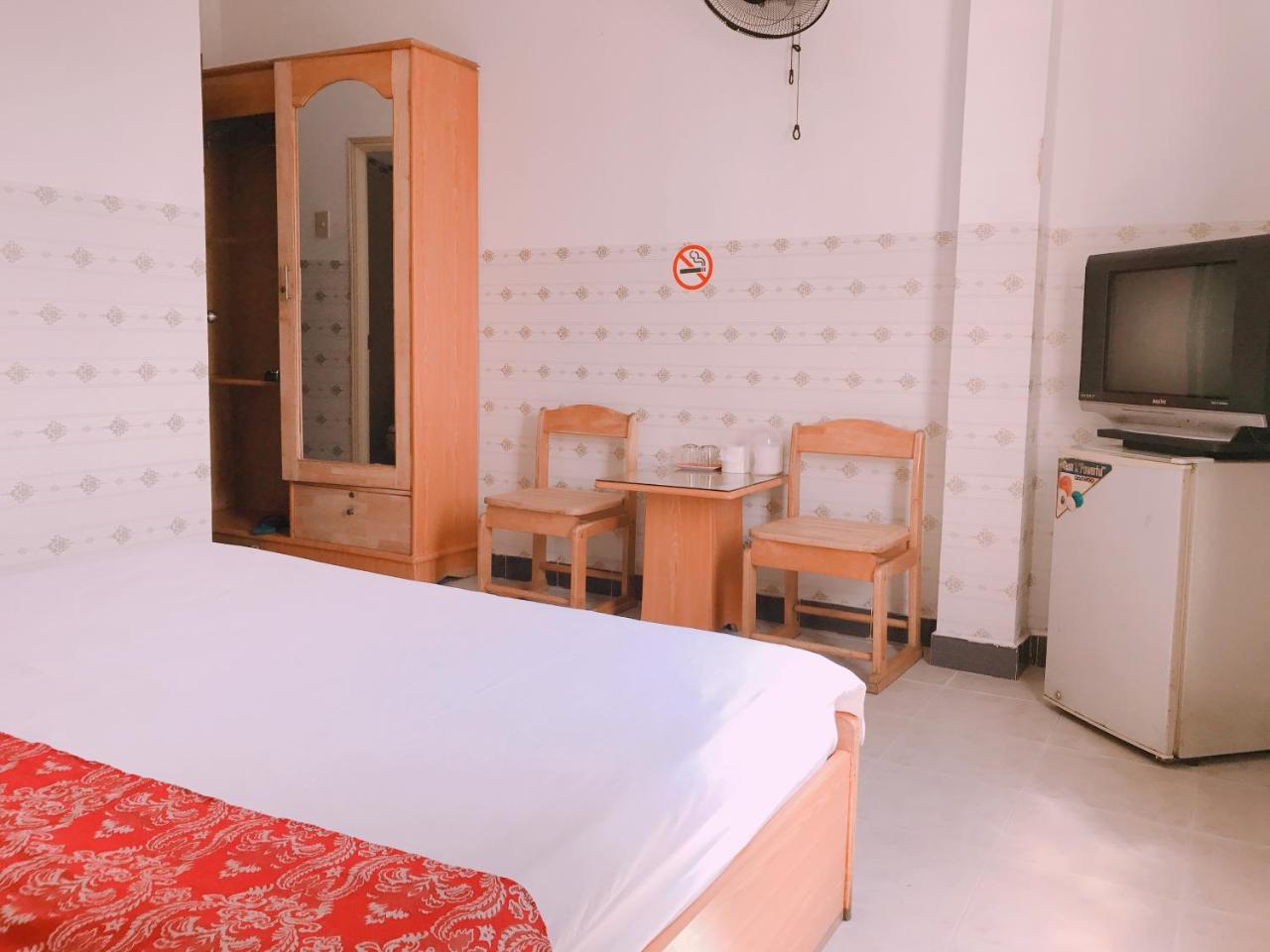 Thinh Vuong Hotel Хошимин Экстерьер фото